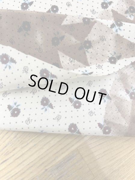 画像6: 生地：小花キルト柄プリントポリエステルデシン（クリーム／茶） (6)