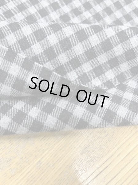 画像4: 生地:起毛ギンガムチェック柄ポリエステルストレッチ(グレー/黒) (4)