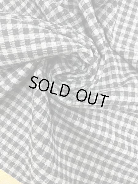 画像6: 生地:起毛ギンガムチェック柄ポリエステルストレッチ(グレー/黒) (6)