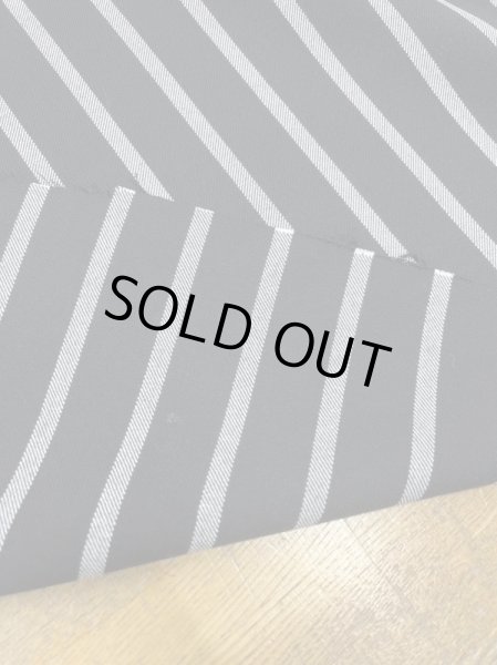 画像3: 生地:ストライプ柄綾織りポリエステルストレッチ(黒/白) (3)