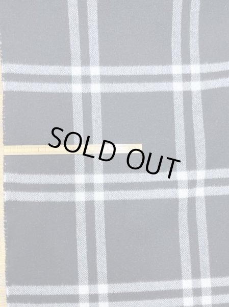 画像2: 生地:千鳥チェック柄リバーシブルウールソフトメルトン(黒白) (2)