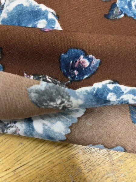 画像5: 生地:ポリエステル花柄プリント(茶/青) (5)