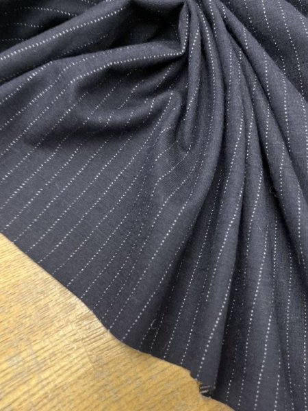 画像4: 生地:ピンストライプ柄ウール・ナイロン・ポリニット(紺) (4)