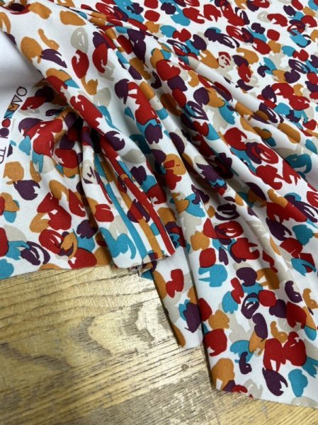 画像6: 生地：ポリエステル花柄プリント（赤系） (6)