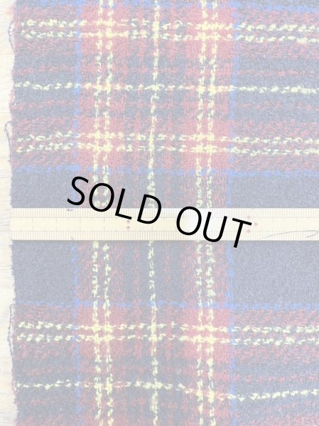 画像2: 生地:チェック柄ぽこぽこウールツイード(紺/赤/黄) (2)