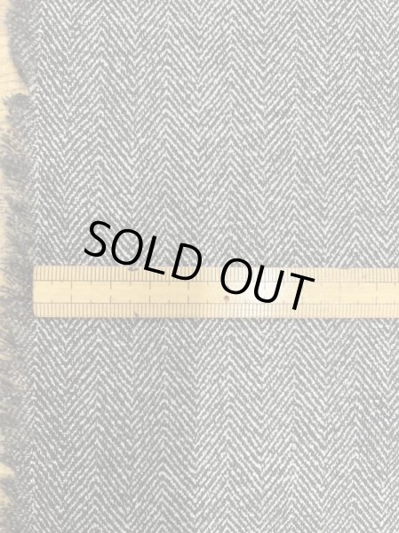 画像2: 生地:ポリエステル100%ヘリンボーン柄プリント(グレー/黒) (2)