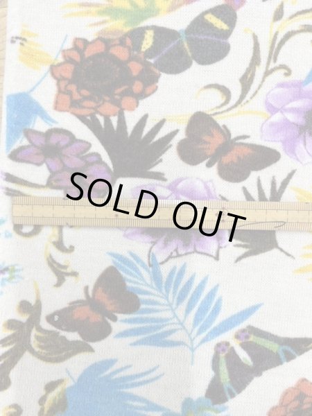 画像2: 生地:ポリ100%表起毛花柄プリントニット(クリーム地) (2)