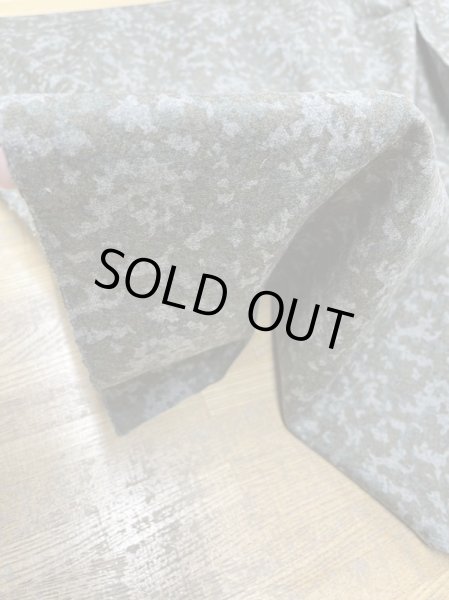 画像7: 生地:ウール100%迷彩柄プリント(グレー/緑) (7)