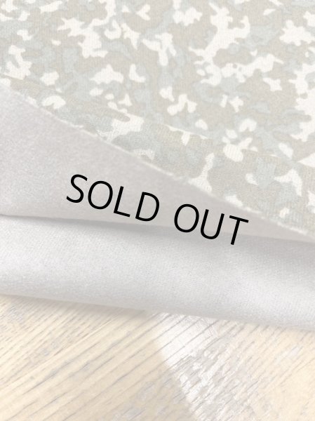 画像4: 生地:ウール100%迷彩柄プリント(ベージュ/緑) (4)