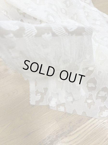 画像7: 生地:ポリエステル100%シアー花柄ボーダー(キナリ) (7)