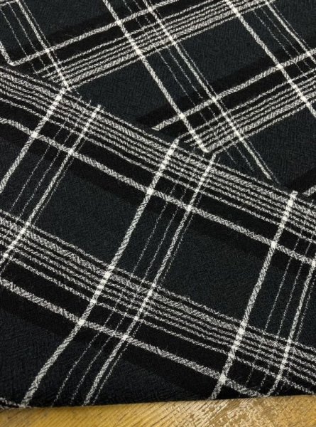 画像3: 生地:チェック柄ポコポコ100%ウール(黒/白) (3)
