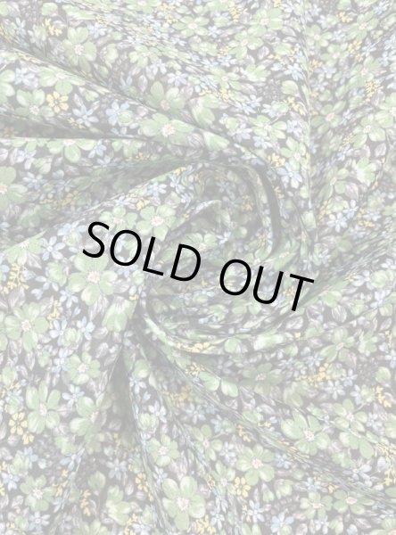 画像6: 生地:花柄綿100%(黒/緑) (6)