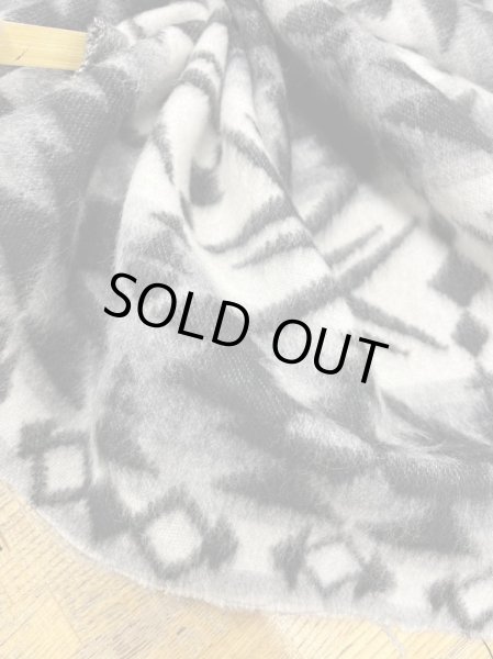 画像5: 生地:ネイティブ柄ウールシャギー(グレー系) (5)