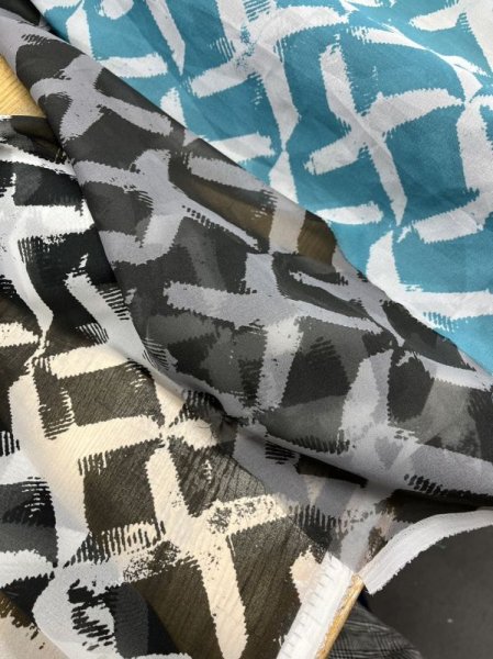 画像8: 生地:ペケペケプリントシフォン(白/黒) (8)