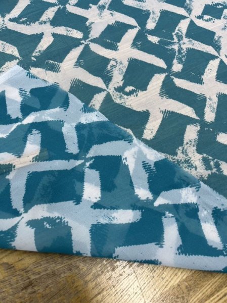 画像3: 生地:ペケペケプリントシフォン(白/青) (3)