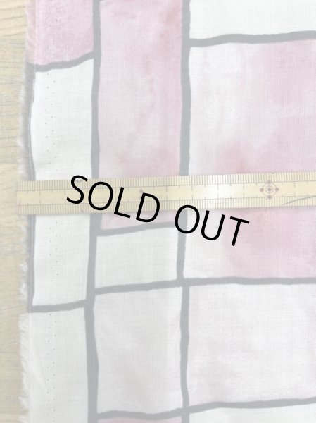 画像2: 生地:ダブル幅レンガ柄綿100%(ピンク) (2)