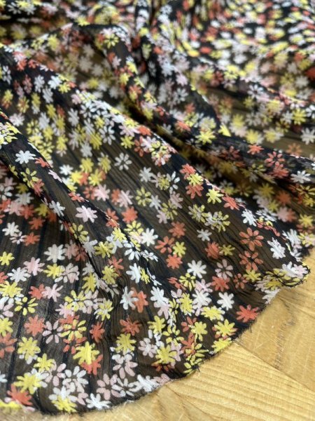 画像3: 生地：小花柄プリント楊柳ポリエステル（黒／黄色） (3)