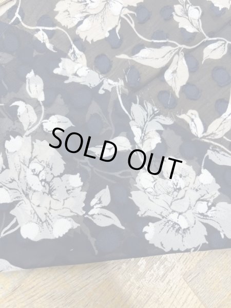 画像3: 生地：水玉カットドビー花柄プリント（紺／ベージュ） (3)