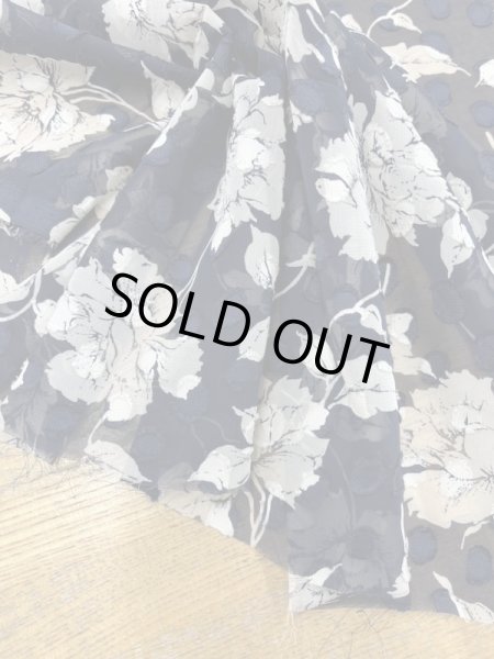 画像5: 生地：水玉カットドビー花柄プリント（紺／ベージュ） (5)