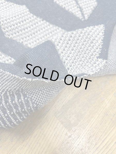 画像3: 生地：綿100％ジャガード織りニット（紺） (3)