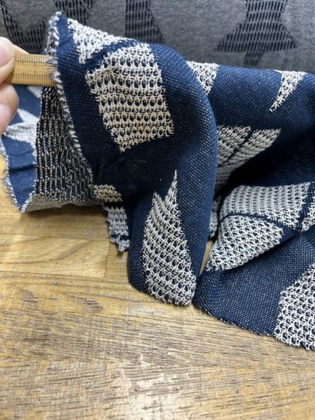 画像6: 生地：綿100％ジャガード織りニット（紺） (6)