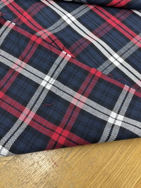 画像3: 生地:綿100%厚手タータンチェック(紺赤白) (3)