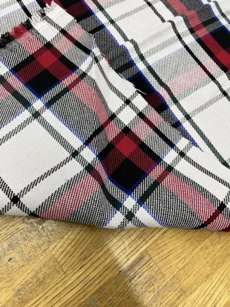 画像3: 生地:綿100%厚手タータンチェック(白黒赤) (3)