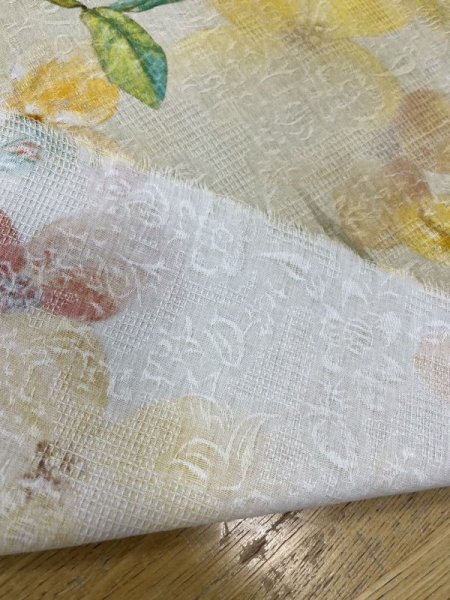 画像4: 生地：綿100％BIGフラワー柄プリント（クリーム） (4)