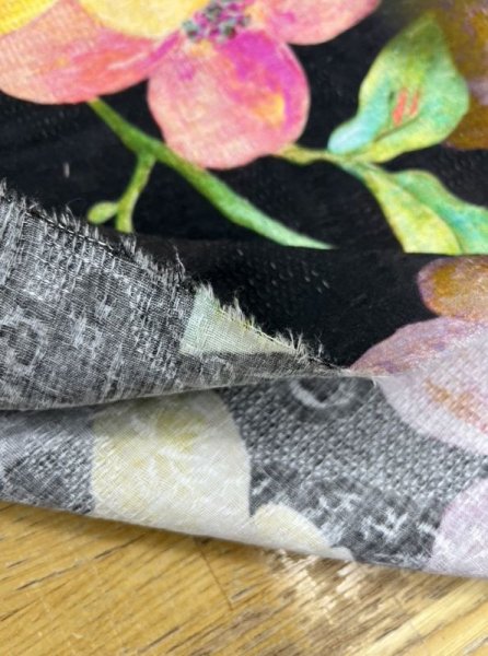 画像5: 生地：綿100％BIGフラワー柄プリント（黒） (5)