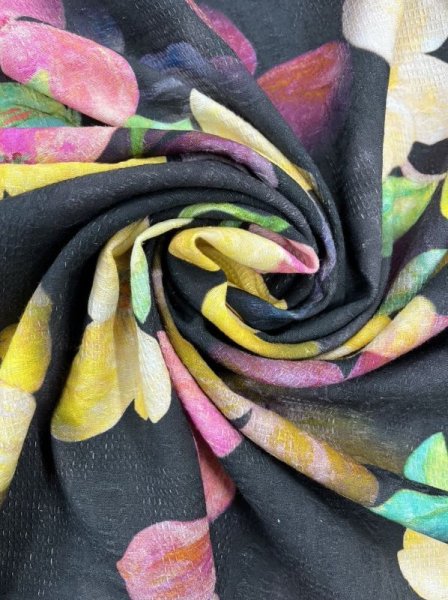 画像7: 生地：綿100％BIGフラワー柄プリント（黒） (7)