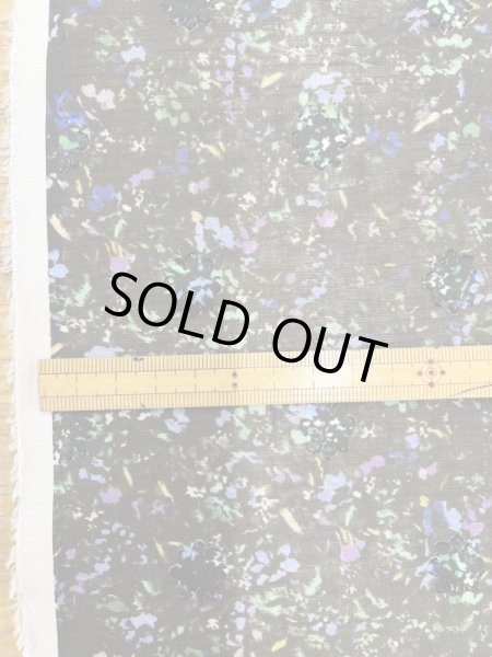 画像2: 生地:花柄カットボイル(黒地) (2)