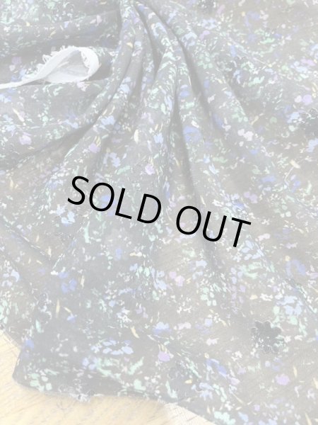 画像4: 生地:花柄カットボイル(黒地) (4)