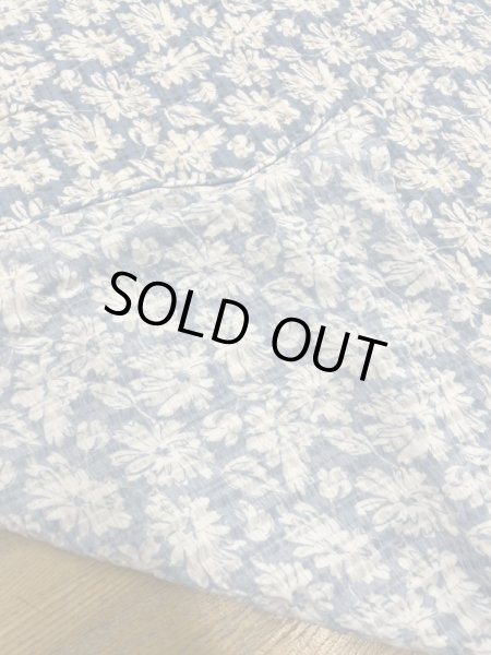 画像3: 生地:綿100%花柄プリントリップルニット(水色/白) (3)