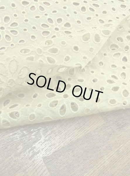 画像4: 生地:綿ポリ花柄刺繍レース(黄色) (4)