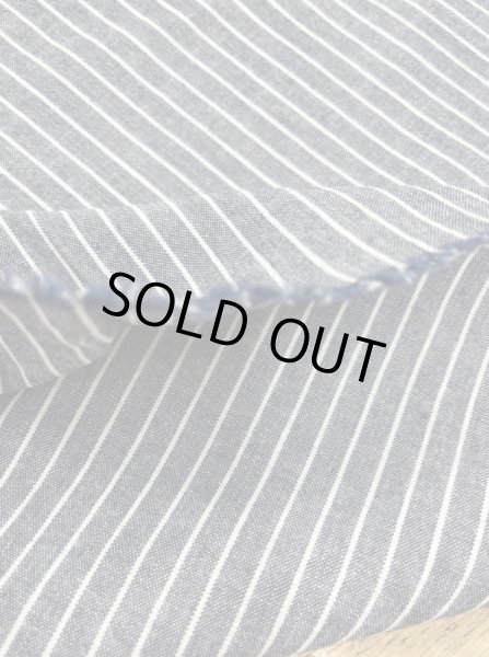 画像4: 生地：綿100％ピンストライプ柄ダンガリー（紺／白） (4)