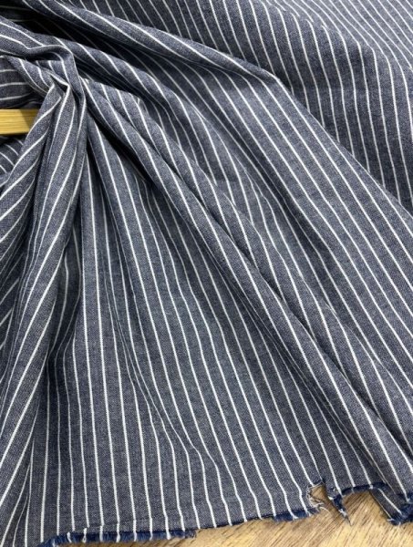 画像5: 生地:綿100%ピンストライプ柄ダンガリー(紺/白) (5)