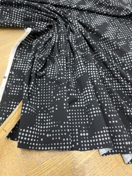 画像5: 生地:ポリエステル100%2wayランダムドット柄ニット(黒/グレ―) (5)