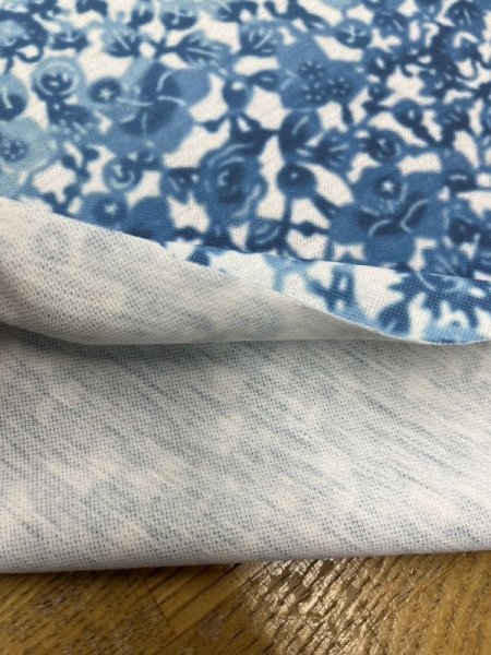 画像4: 生地:花柄ポリエステルニット(白/水色) (4)