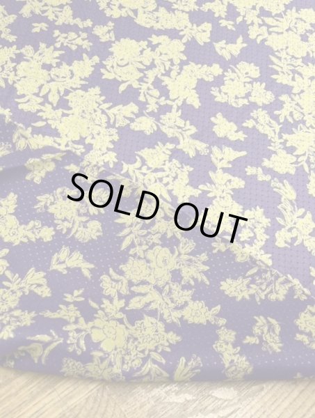 画像3: 生地：ポリストレッチサテンジャガード織り花柄（青紫／黄色） (3)