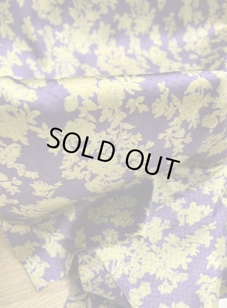 画像5: 生地：ポリストレッチサテンジャガード織り花柄（青紫／黄色） (5)