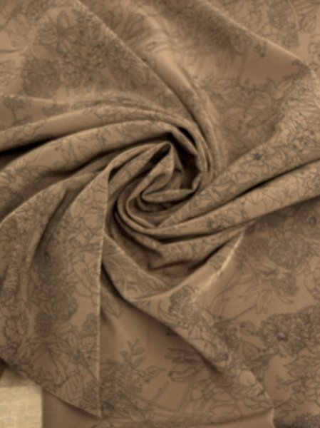 画像7: 生地：ジーナ糸ポリエステルデシン花柄（茶／黒） (7)