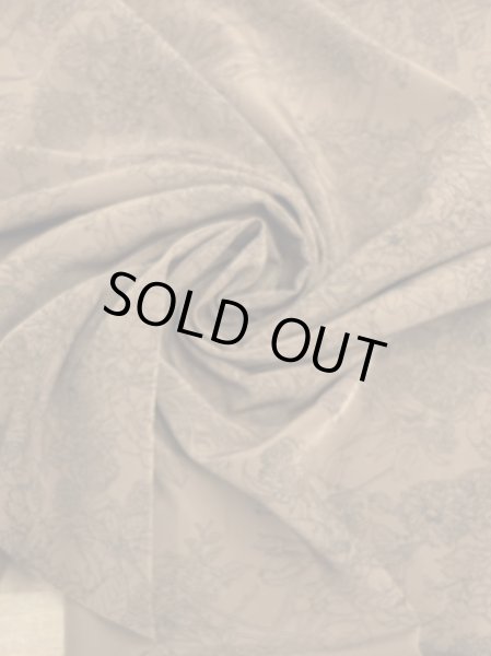 画像6: 生地：ジーナ糸ポリエステルデシン花柄（茶／黒） (6)