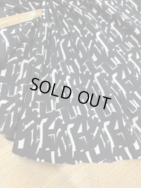 画像5: 生地：ポリエステル100％ソフトストレッチツイル（白／黒） (5)