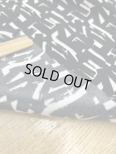 画像7: 生地：ポリエステル100％ソフトストレッチツイル（白／黒） (7)