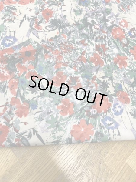 画像3: 生地：ポリエステル100％花柄プリント（ベージュ／赤） (3)