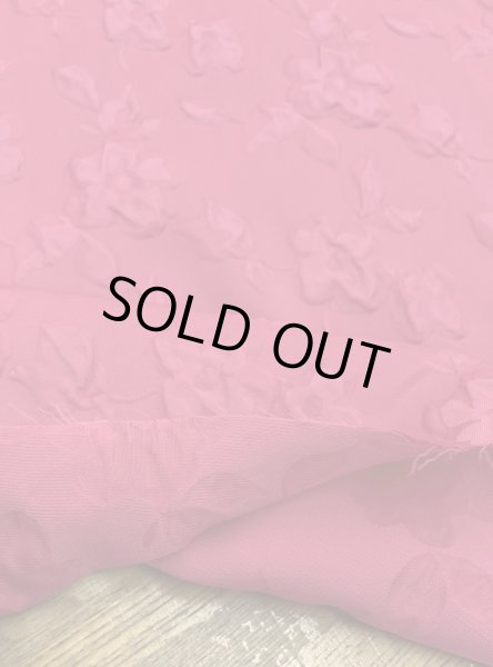 画像4: 生地：ポリエステル100％凹凸エンボス加工フラワー調（ピンク） (4)