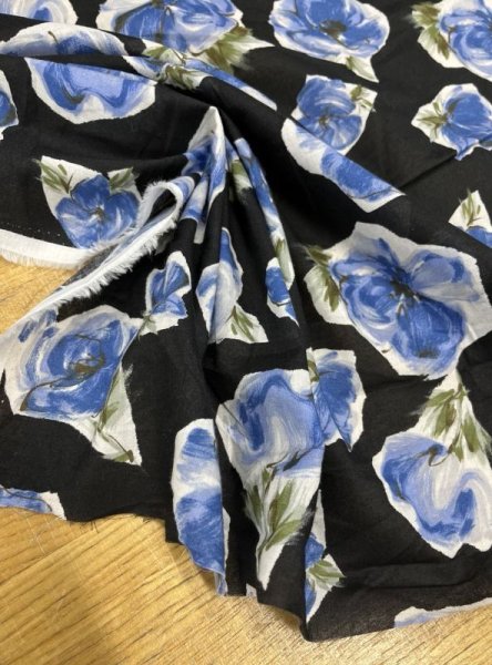 画像4: 生地:花柄プリント綿60ローン(黒/ブルー) (4)