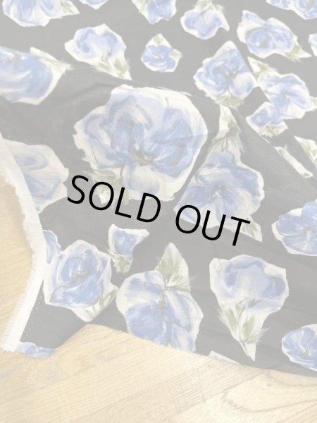 画像6: 生地：花柄プリント綿60ローン（黒／ブルー） (6)