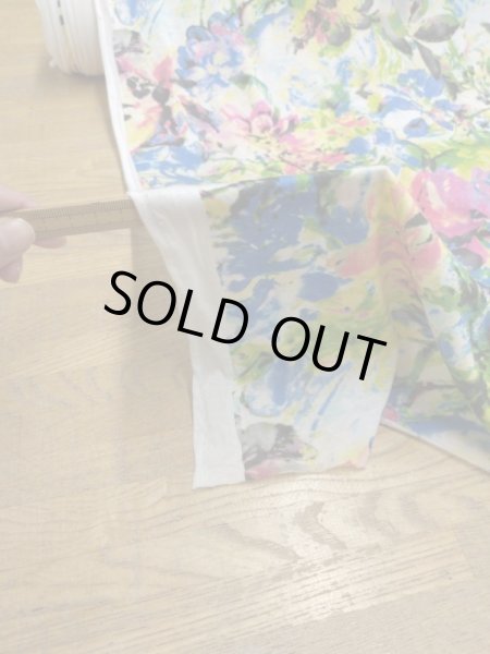 画像5: 生地:綿レーヨンボタニカル柄カラフルニット(オフ地) (5)