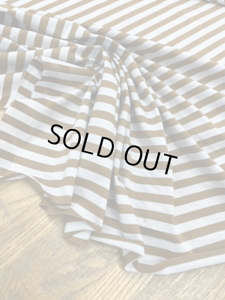 画像4: 生地：シルケット加工綿100％ボーダー柄天竺ニット（サックス／茶） (4)